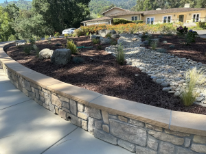  Retaining walls for outdoor lawn