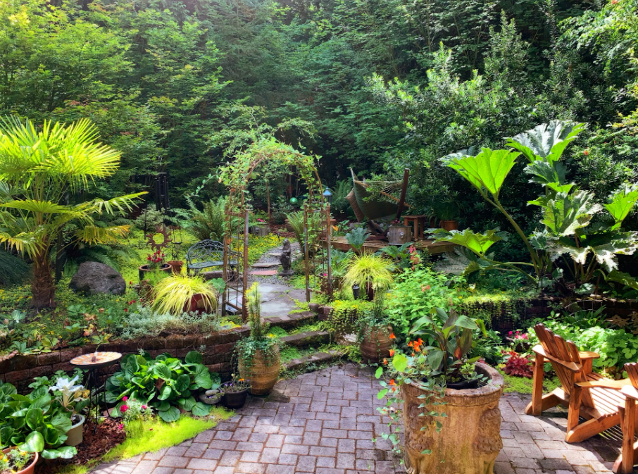 beautiful-landscape A low-maintenance backyard.